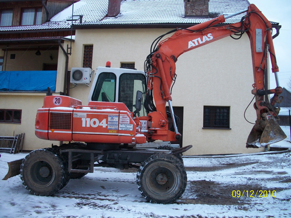 KOPARKA  SAMOJEZDNA    ATLAS  1104  11 ton   