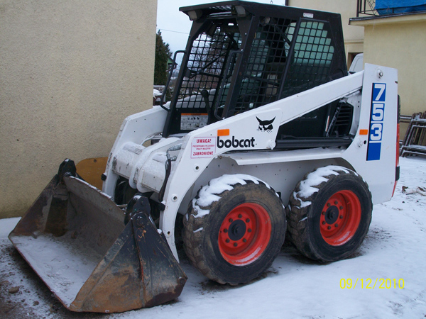 „ MINI ”  ŁADOWARKA  KOŁOWA   BOBCAT  753